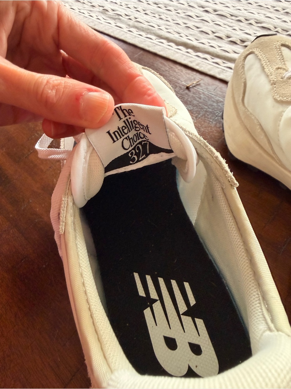 New Balance 327 Sneaker (Women)
Size 8! Like New! - Picture 7 of 8